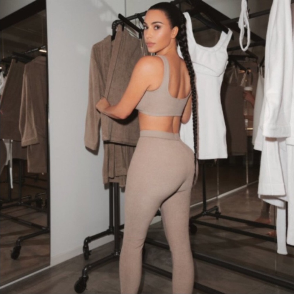 NEW SKIMS OUTDOOR LEGGINGS